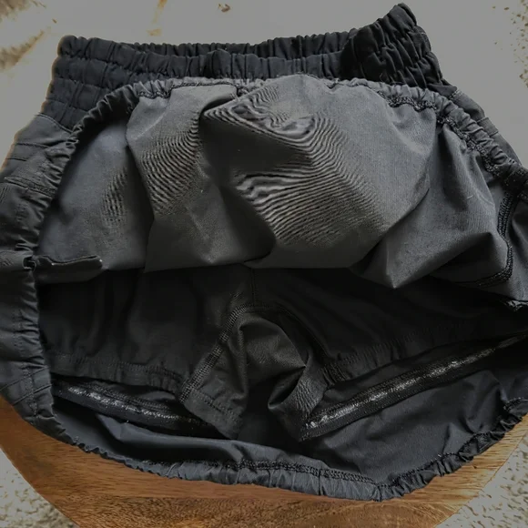 Lululemon Black Run Tracker Skort - Picture 3 of 4